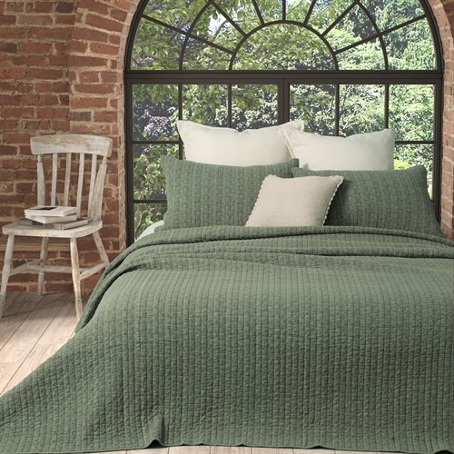 Estelle embroidered green quilt
